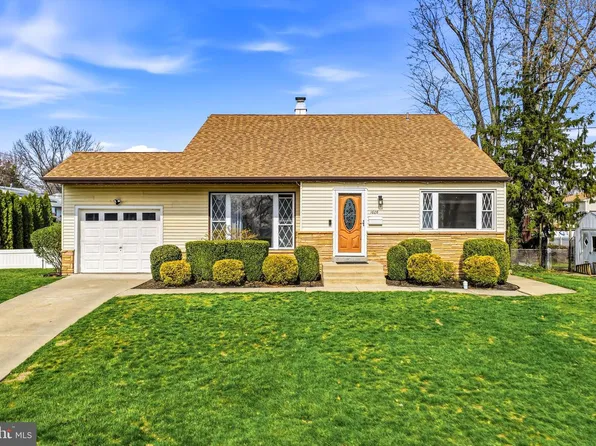 1606 Pleasant Dr, Cherry Hill, NJ 08003