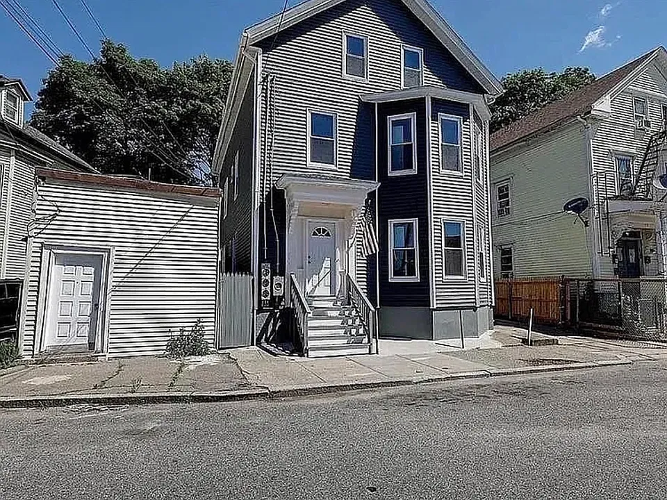 79 Wendell St #3