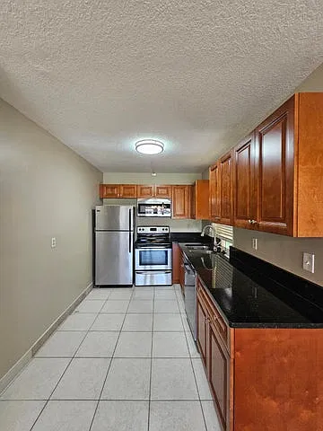 2600 Greenwood Ter #102