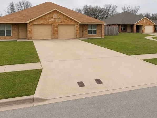 1900 Elms Run Ct, Killeen, TX 76542