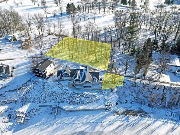 Headland Ave, Lake Milton, OH 44429