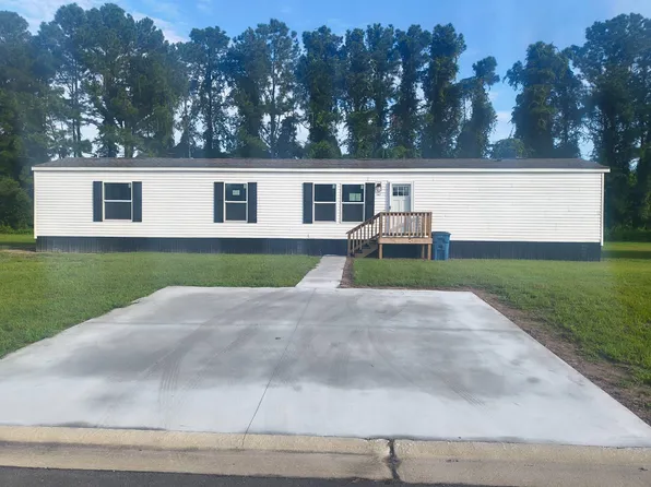 147 Merritt Cir, Brunswick, GA 31520