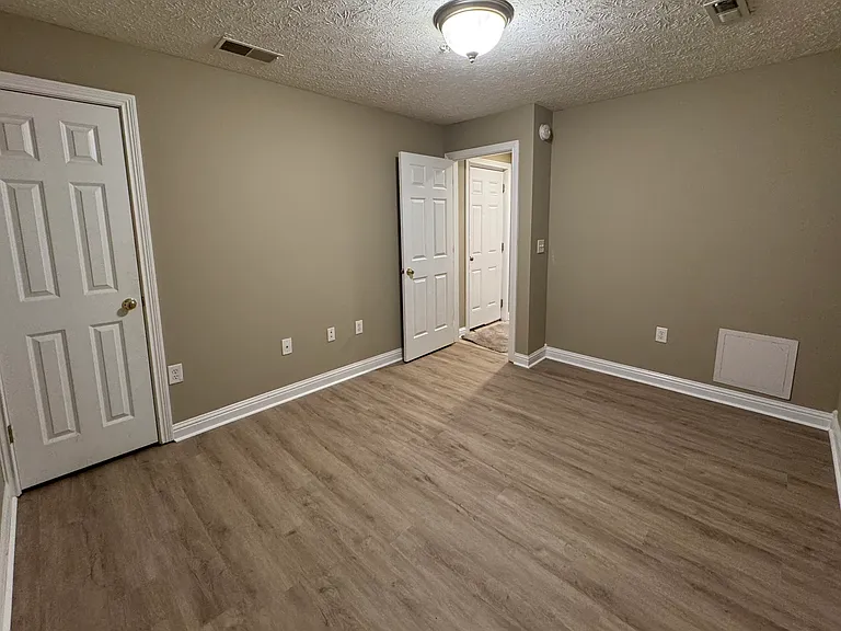 1475 Autumn Oak St — Photo 16