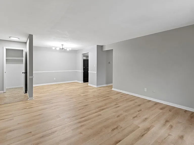 The Lenox Apartment Homes — Photo 43