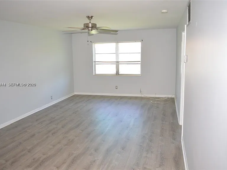 9 NE 19th Ct #204C — Photo 3