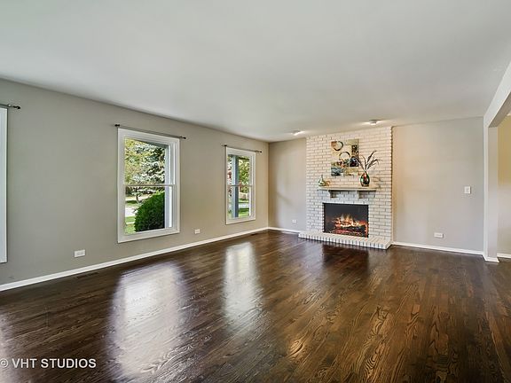 3rd image of 3479 Regent Dr