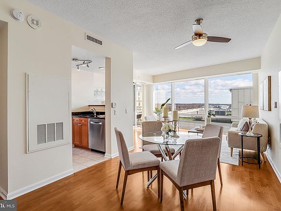 5th image of 930 Wayne Ave APT 1009