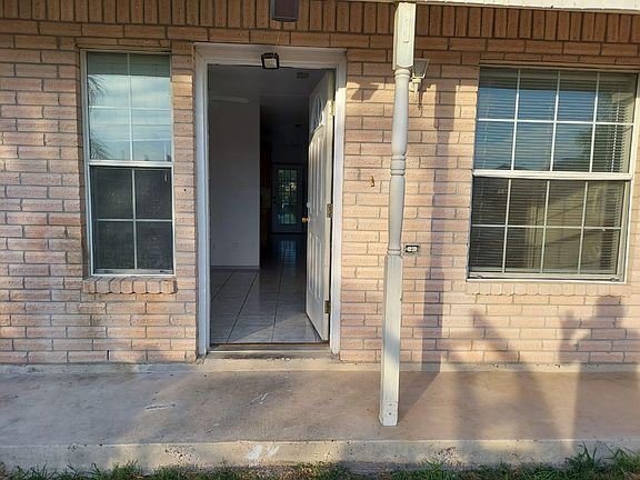 2nd image of 3285 Mano Dr APT A