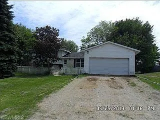 294 124th Ave photo 1