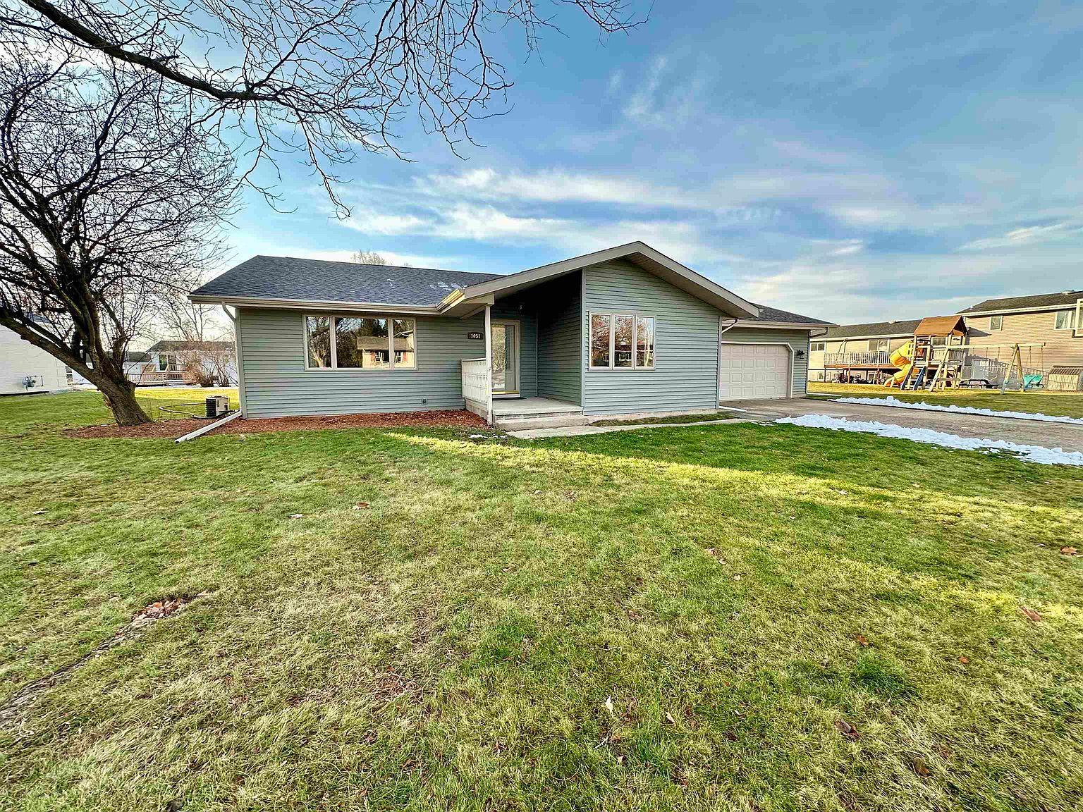 1051 W Acorn Dr, Lomira, WI 53048 Zillow