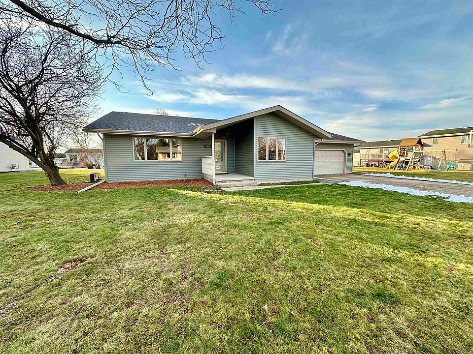 1st image of 1051 Acorn Dr