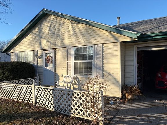 2nd image of 413 W Darby Dr