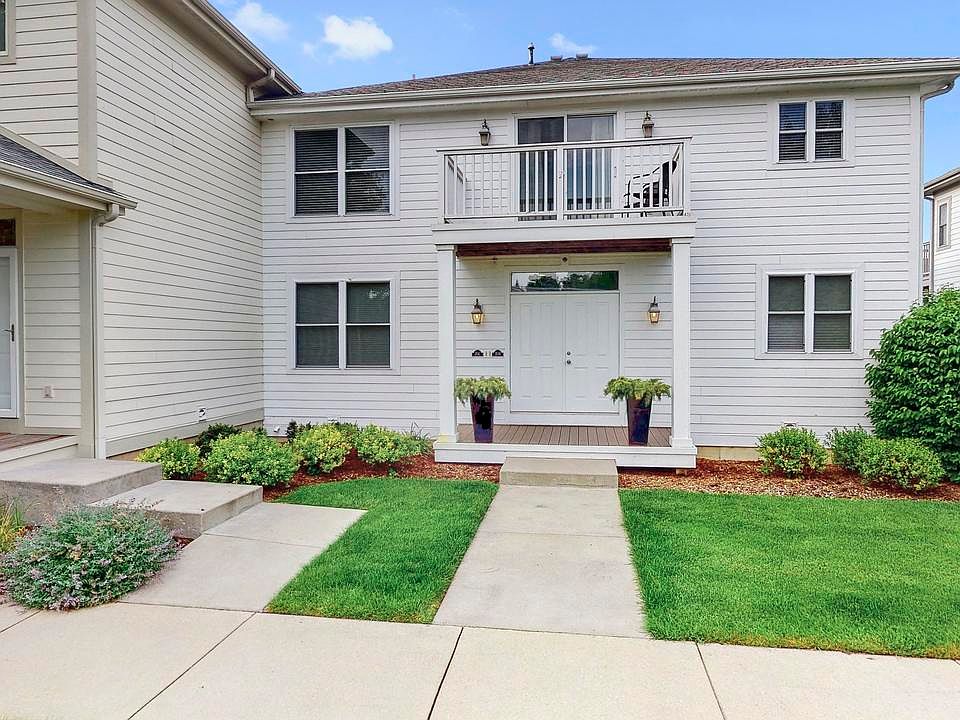 1st image of 211 Outlook Dr #5