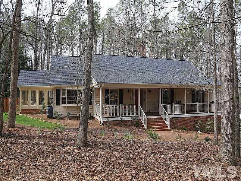 1st image of 413 Gentry Ln