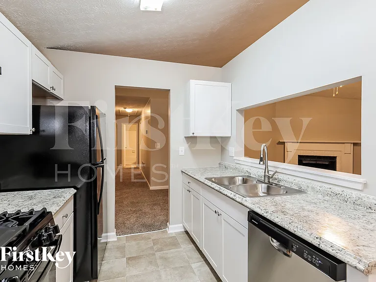 206 Red Oak Dr — Photo 5
