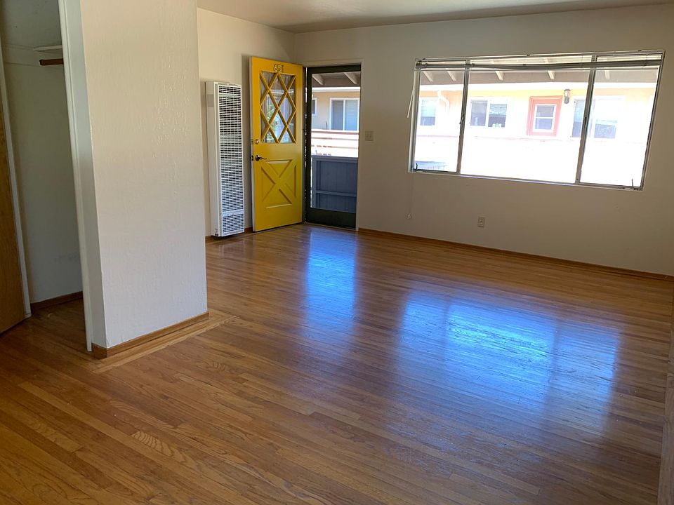 1st image of 647 Channing Ave