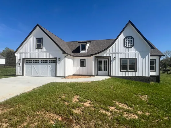 2410 Iron Forge Way, Sevierville, TN 37876