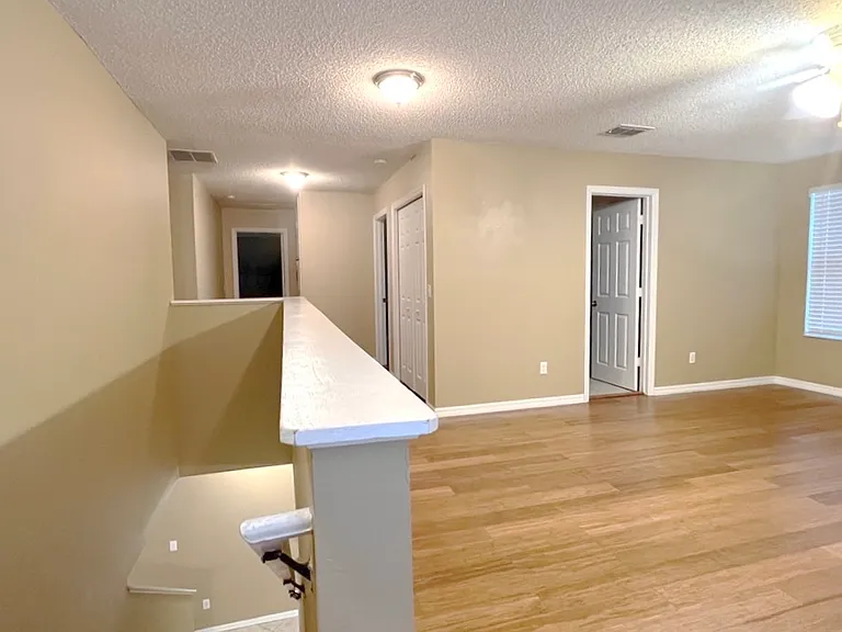 831 Horseshoe Falls Dr — Photo 15
