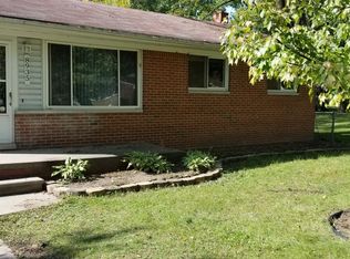 8935 Deering St, Livonia, MI 48150