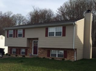 14 Gershwin Cir, Newark, DE 19702