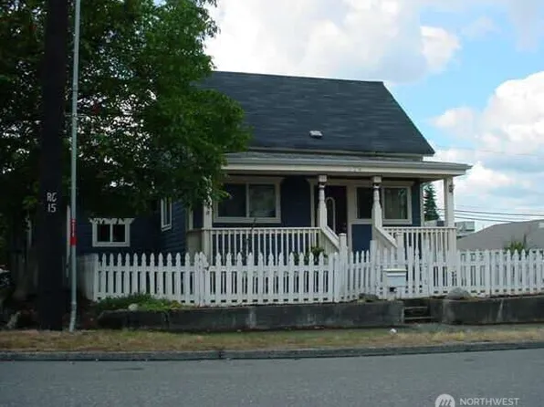 514 N MacLeod Avenue, Arlington, WA 98223