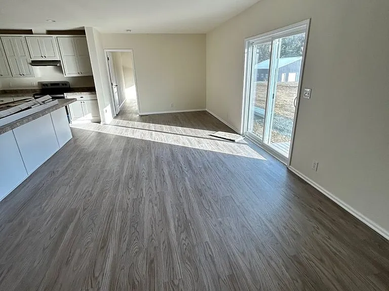 7420 Guide Meridian — Photo 7