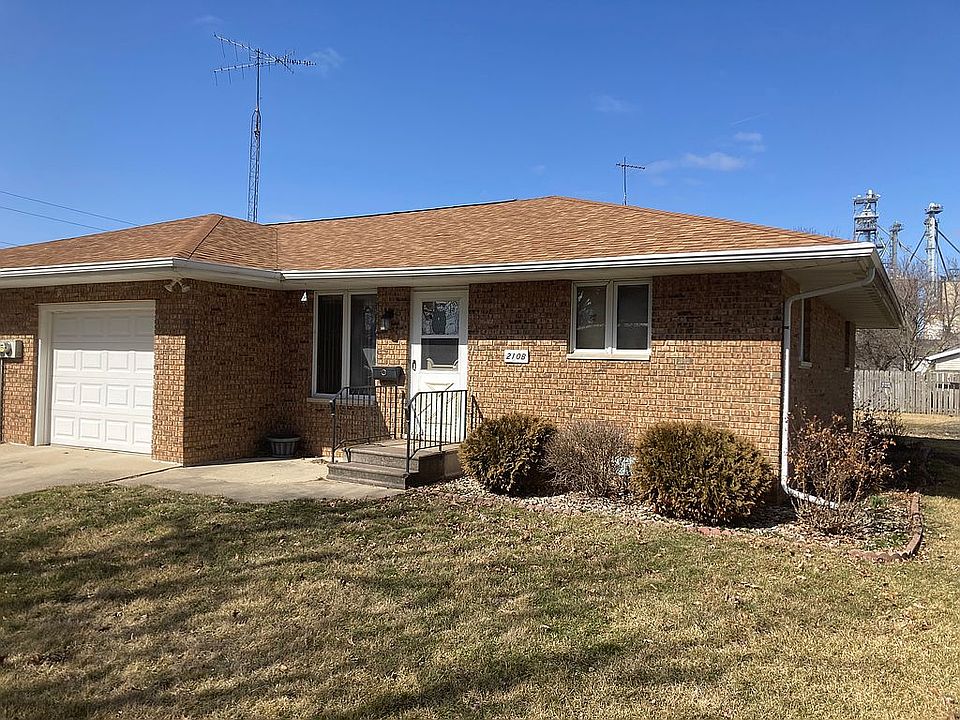 210 S 5th St B, Cissna Park, IL 60924 Zillow