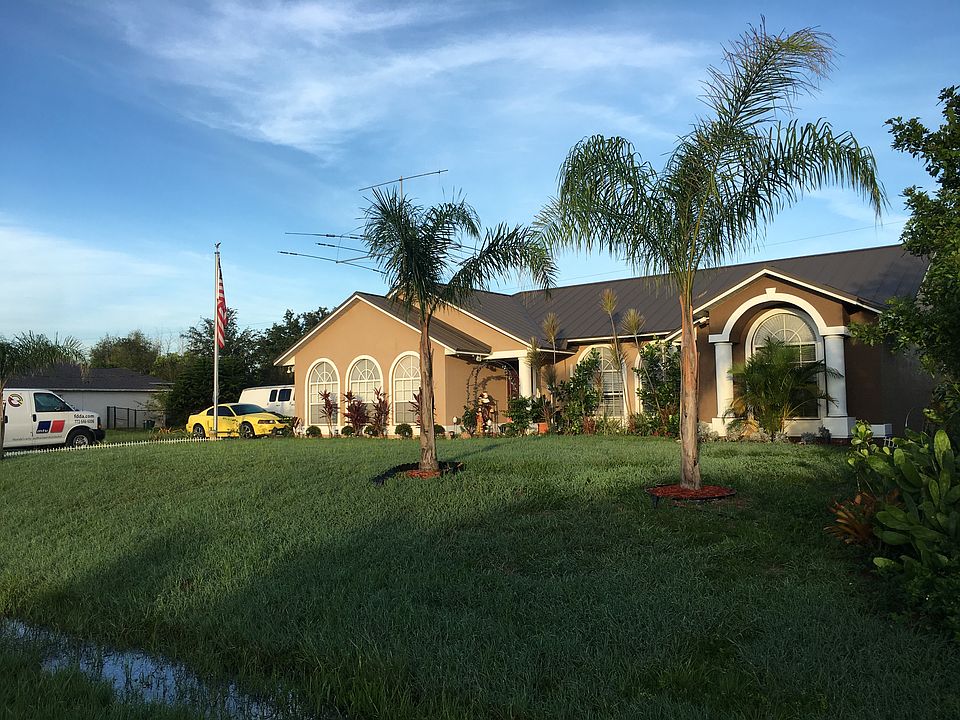 1st image of 252 SW South Quick Cir
