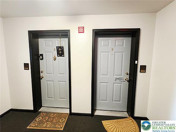 2nd image of 897 Cold Spring Rd APT 8