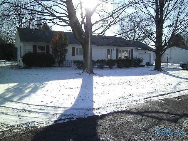 1st image of 325 E Barnes Ave