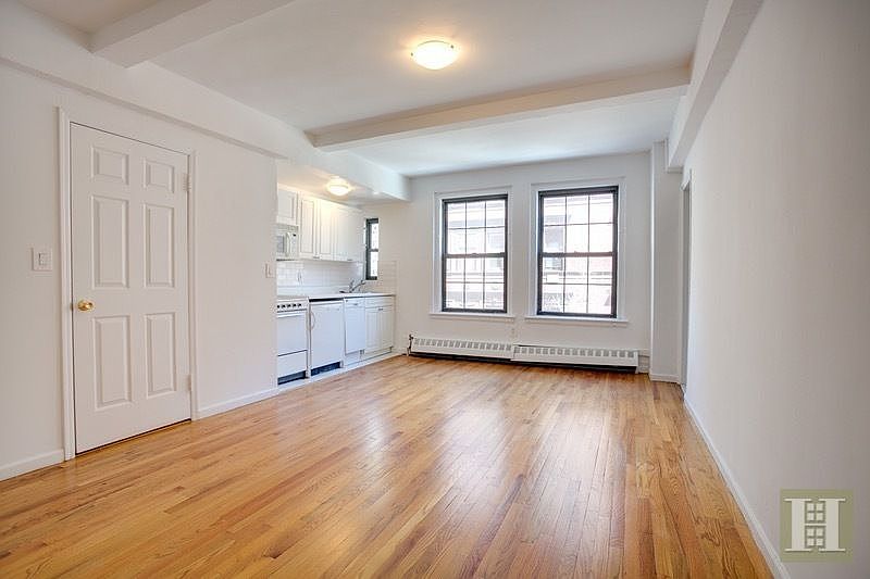 2nd image of 17 Park Ave APT 403