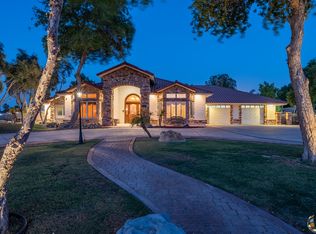 1422 McCabe Cove Rd, El Centro, CA 92243