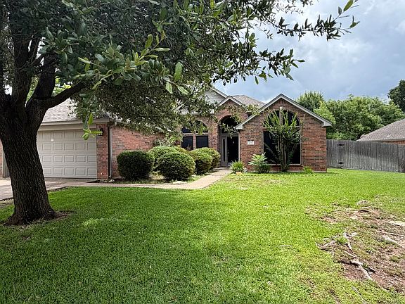 2nd image of 1021 Westend Dr