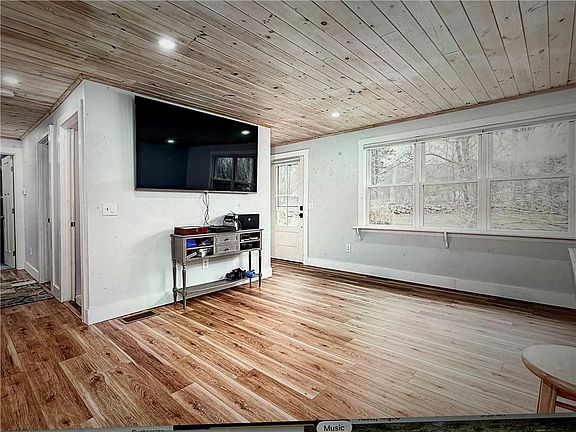 5th image of 62 Biscuit City Rd