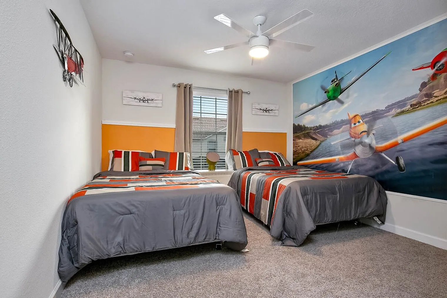 4 bed, 3.0 bath, 1948 sqft, $3,480 — Photo 4