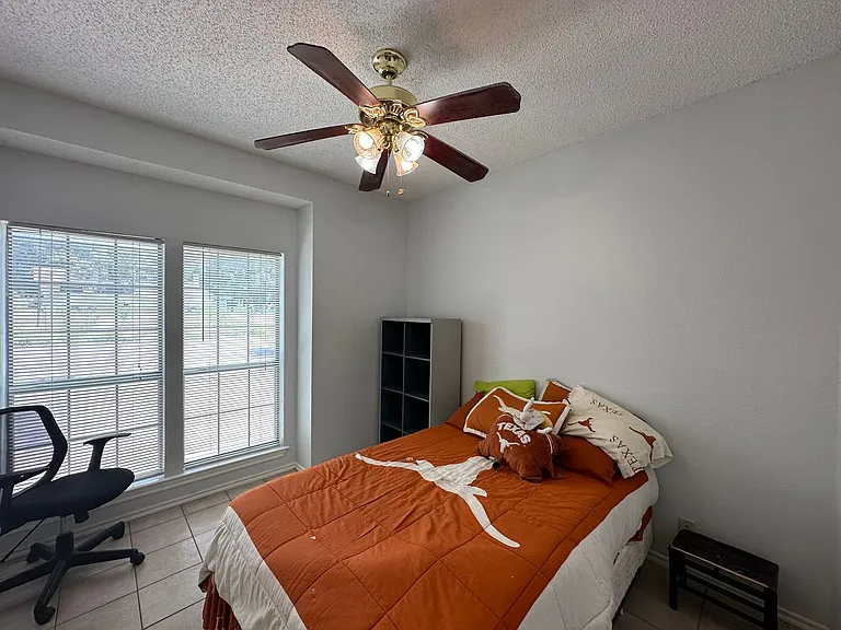 914 W 26th St #105 — Photo 10