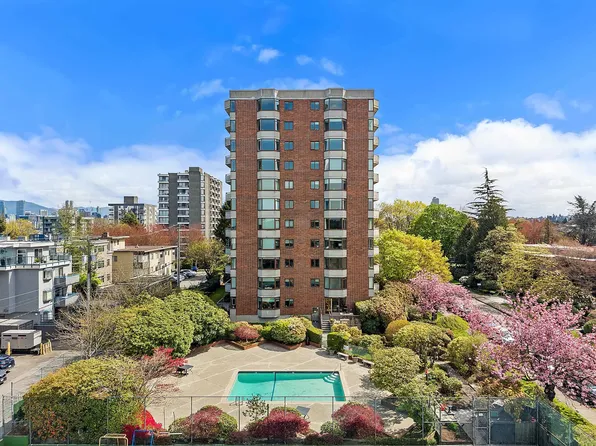 2445 W 3rd Ave #205, Vancouver, BC V6K 4K6
