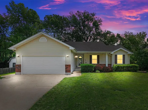 344 Fourbush Ct, Winfield, MO 63389