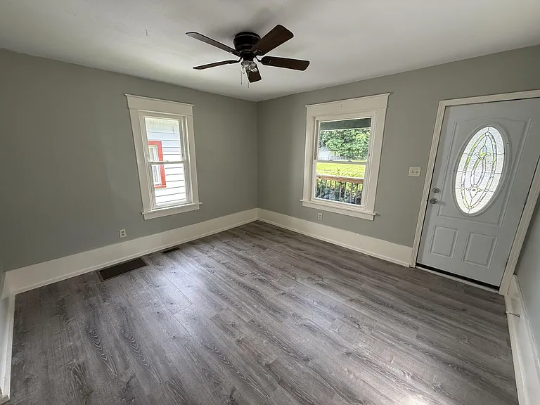 339 S Union Ave — Photo 3