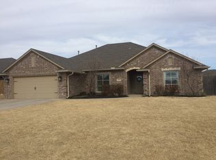 925 Isabella Ln, Altus, OK 73521