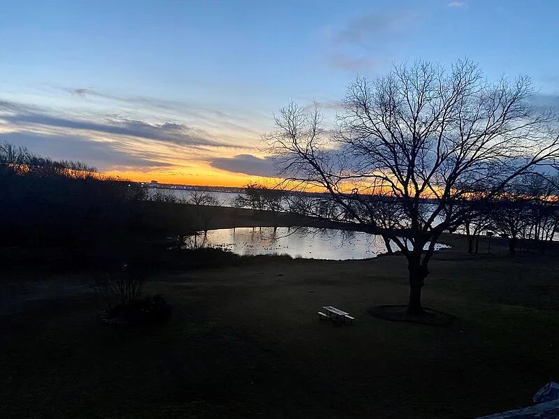 4 bed, 3.0 bath, 2100 sqft, $2,695 — Photo 4