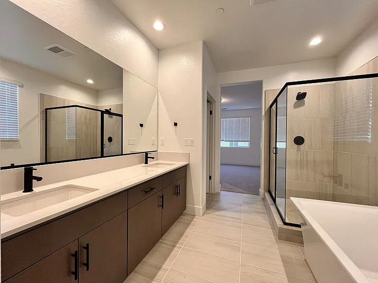 2827 E Colina Dr — Photo 7