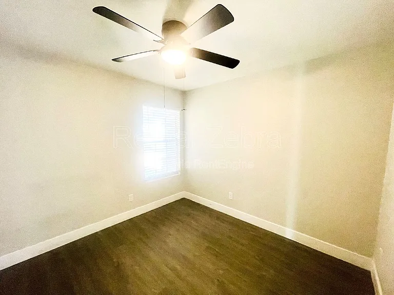 423 El Portal Ct — Photo 19