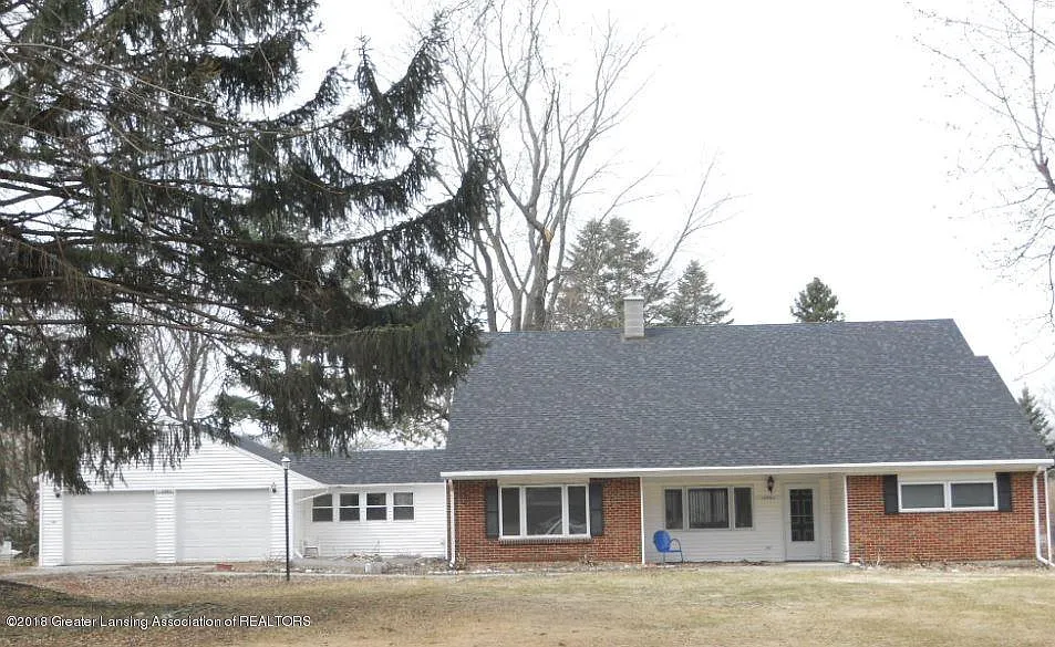 12261 W Greenfield Rd photo 1