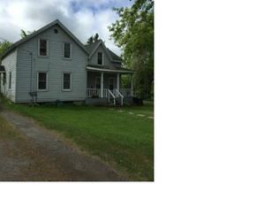 34 Garden Rd, Philadelphia, NY 13673