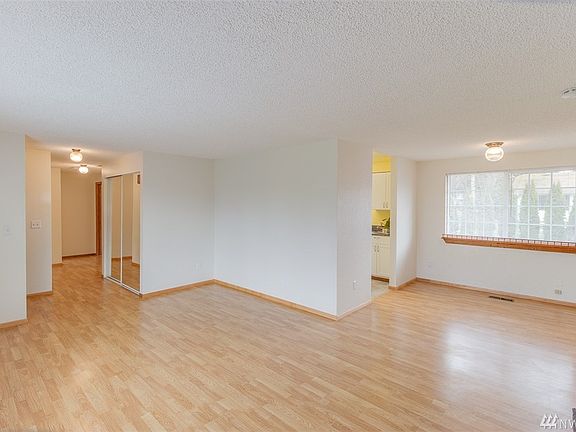 4th image of 17217 6th Ave E