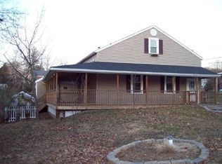 403 Walnut St, Green Lane, PA 18054