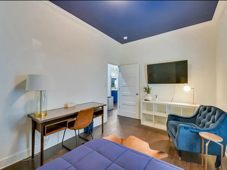 1104 Greenleaf Ave — Photo 15