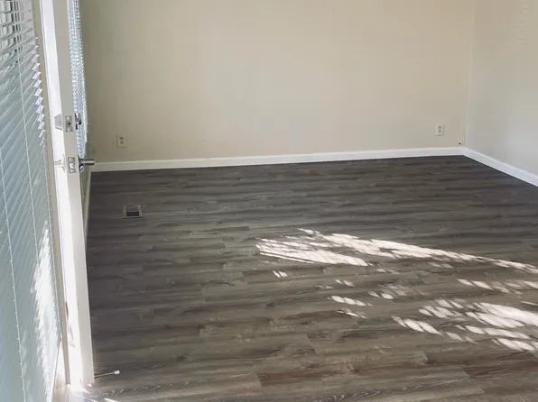 2424 Jefferson Ave, Redwood City, CA 94062