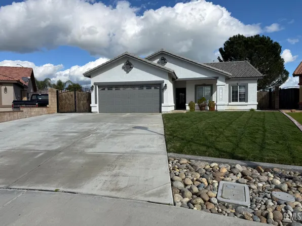 9318 Sentido Dr, Bakersfield, CA 93306